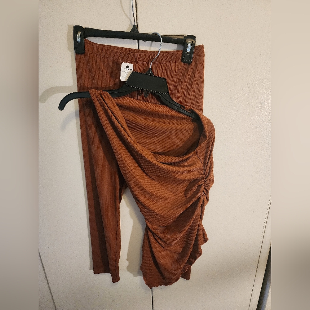 NWT 2PC Brown Ribbed Leggings & Top